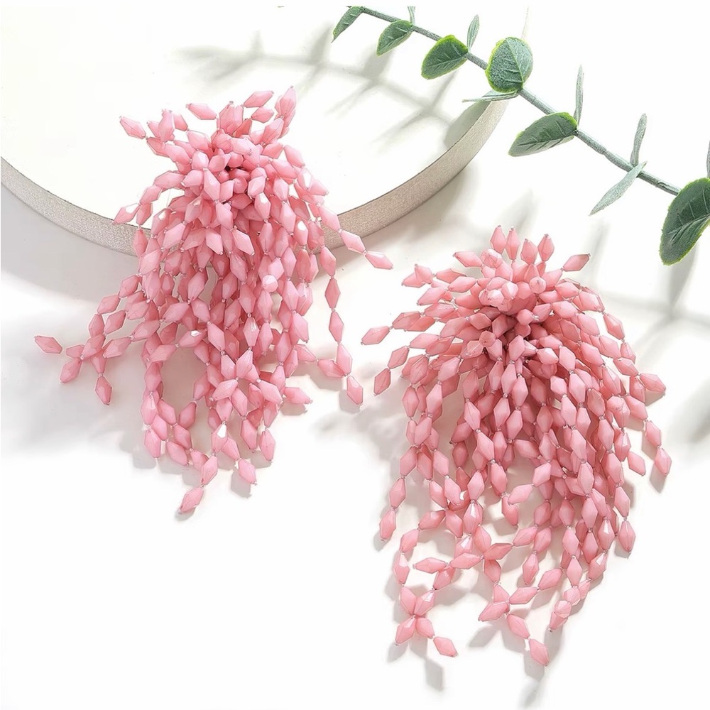 NWT ⚜️💖⚜️ Natasha Couture Gorgeous Pink Beaded Earrings